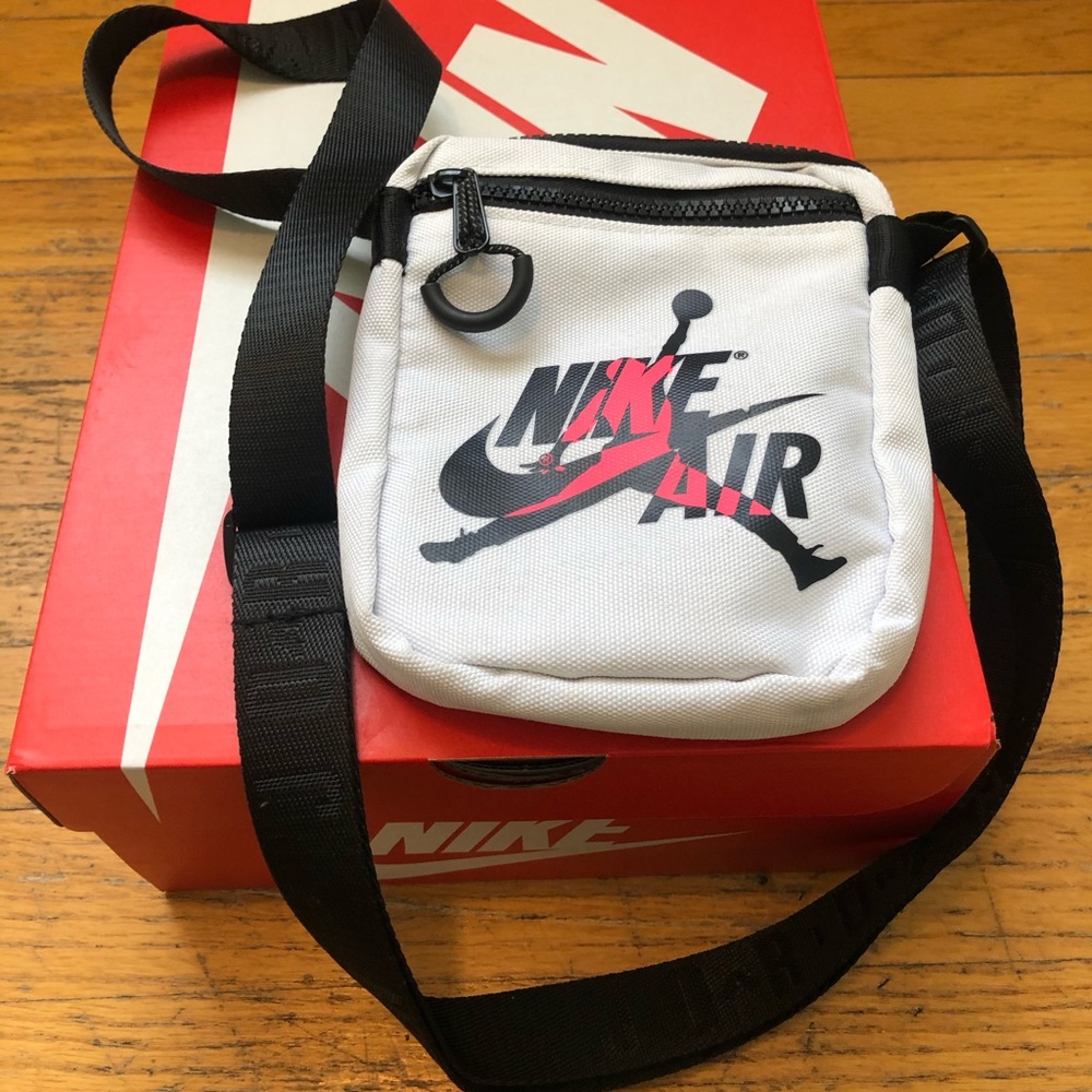 Nike Air Jordan body bag!